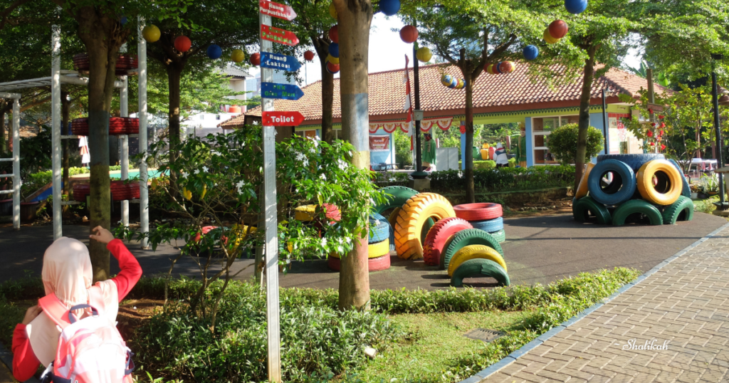 Playground di RPTRA Baung